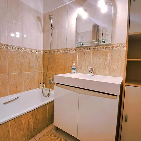 Apartment Oasis Parque 2 *
