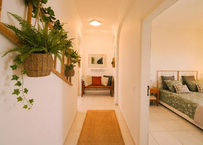 Apartamento Oásis Parque 2 *